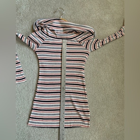 Splendid NWTs Ivory Pink Black Striped Off the Shoulder Sweater Tunic Top Size M - Picture 8 of 9